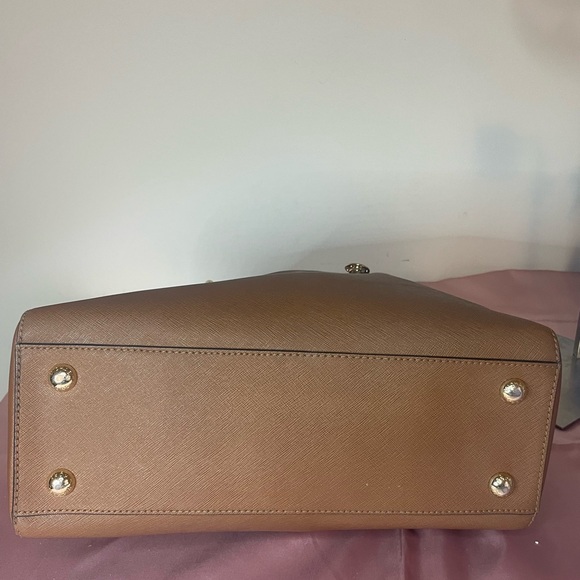 Authentic Michael Kors Purse  #038NC  Michael Kors Cynthia Medium Satchel